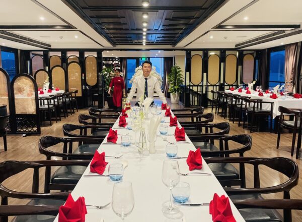 Khan ban va khan an scarlet pearl cruise