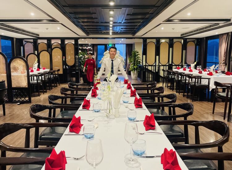 Khan ban va khan an scarlet pearl cruise